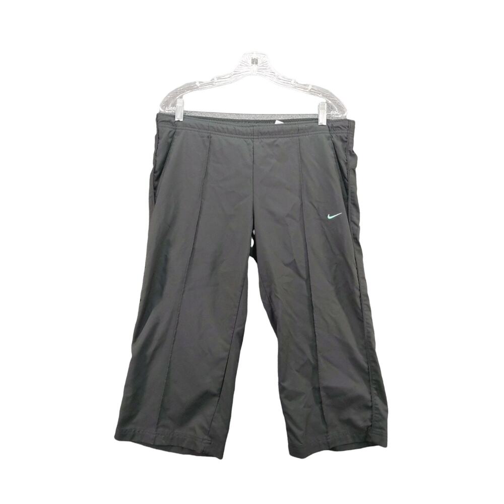 Nike Athletic Capri Pants Size M 8-10 Black Embroidered Swoosh Logo
